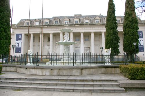 Frente de la Universidad Nacional del Sur, sede de Avda. Alem, Bahía Blanca